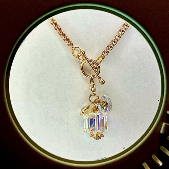 MONA Swarovski Crystal Necklace - Picture 3 of 3